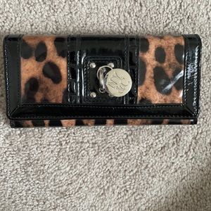 New York & Company wallet